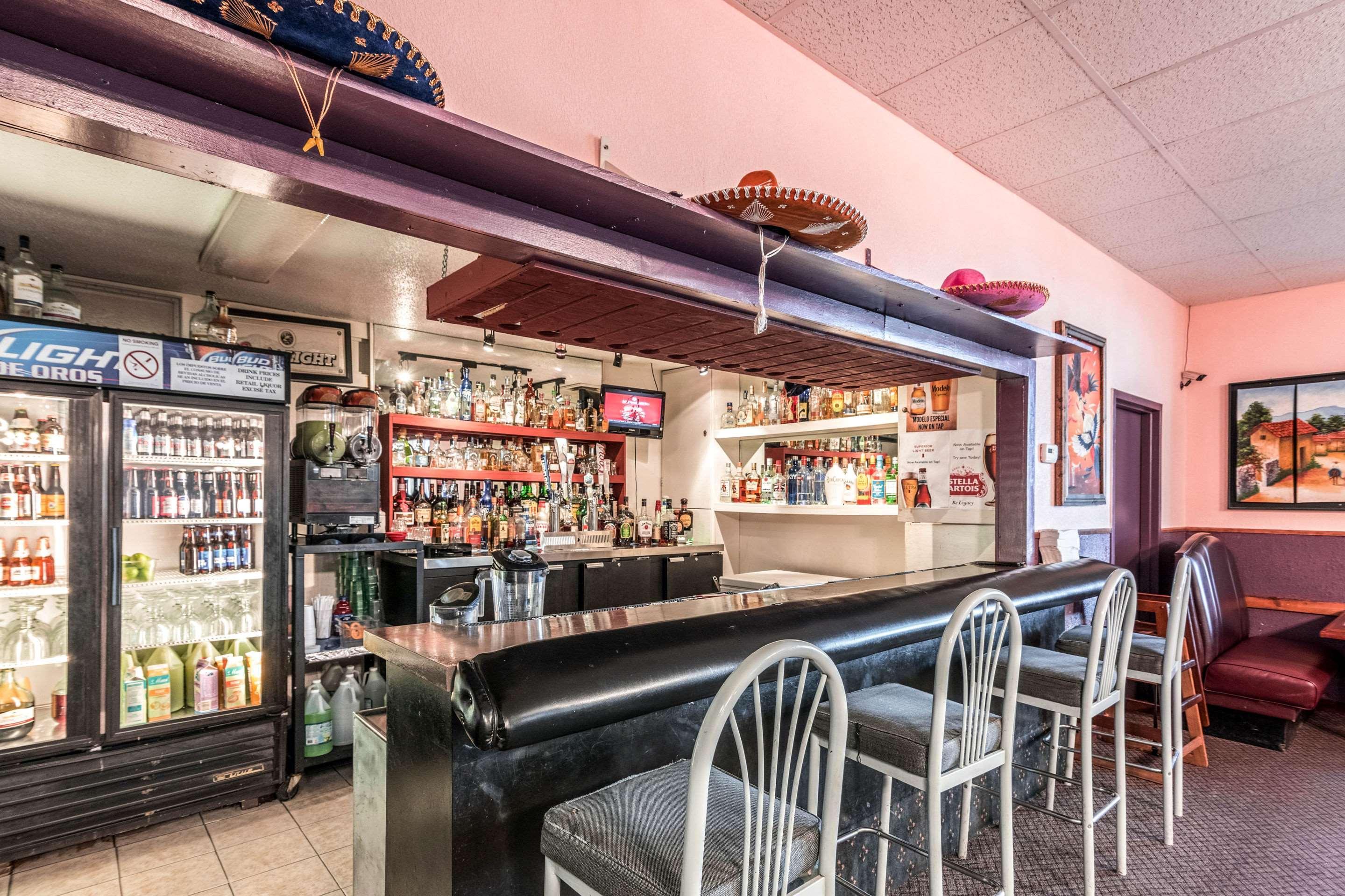 Colby Inn And Suites المظهر الخارجي الصورة