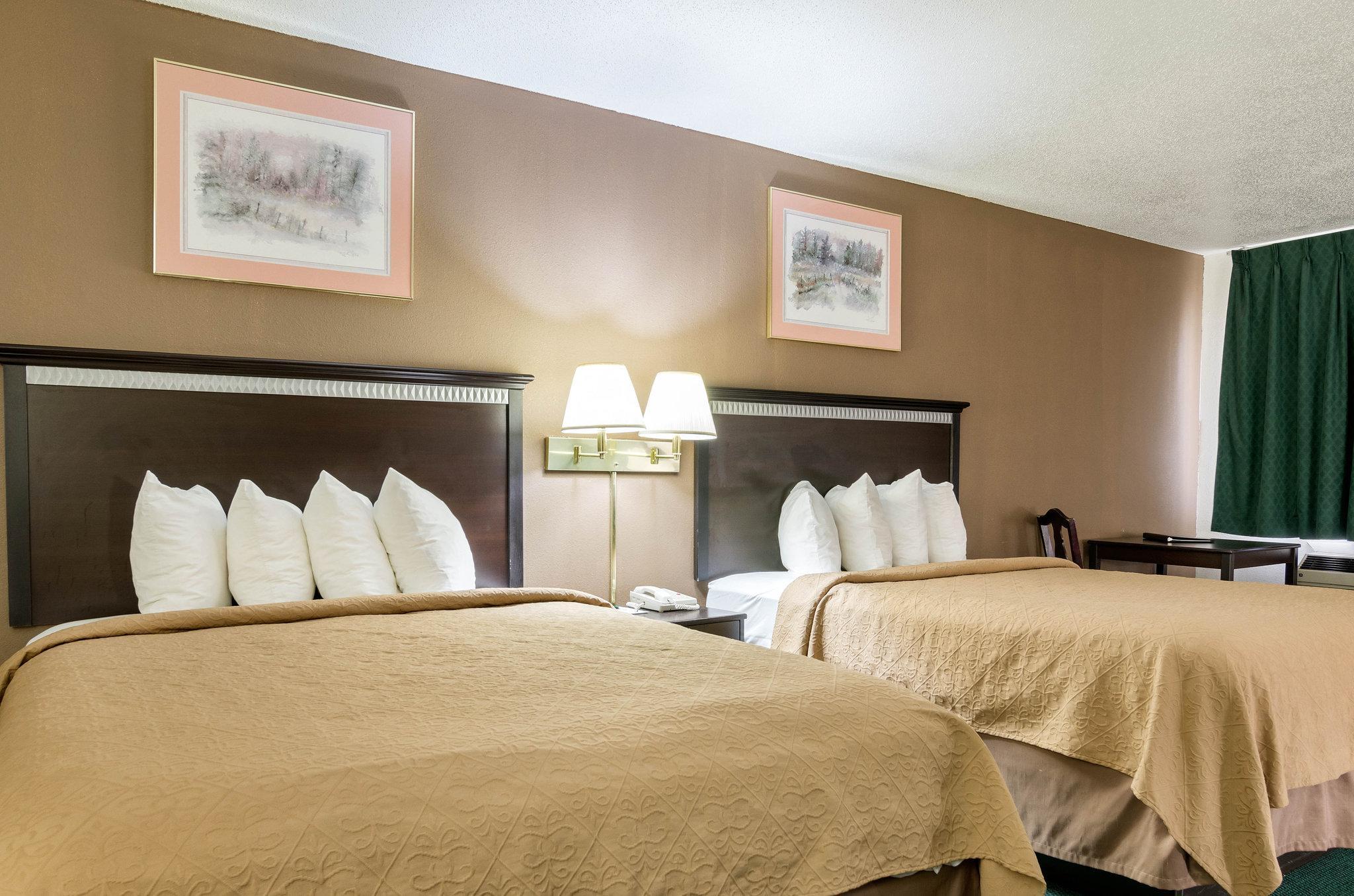 Colby Inn And Suites المظهر الخارجي الصورة