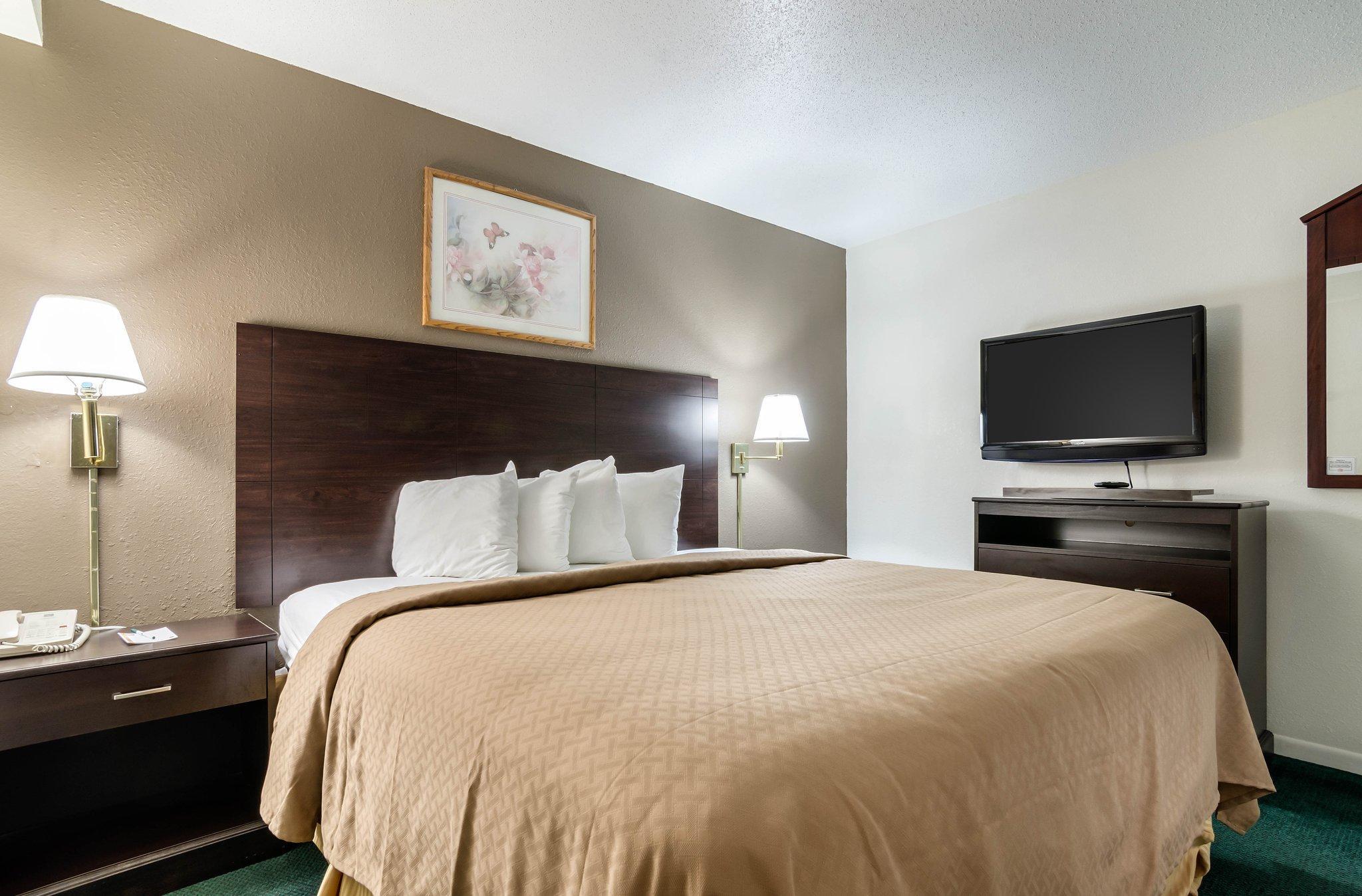 Colby Inn And Suites المظهر الخارجي الصورة