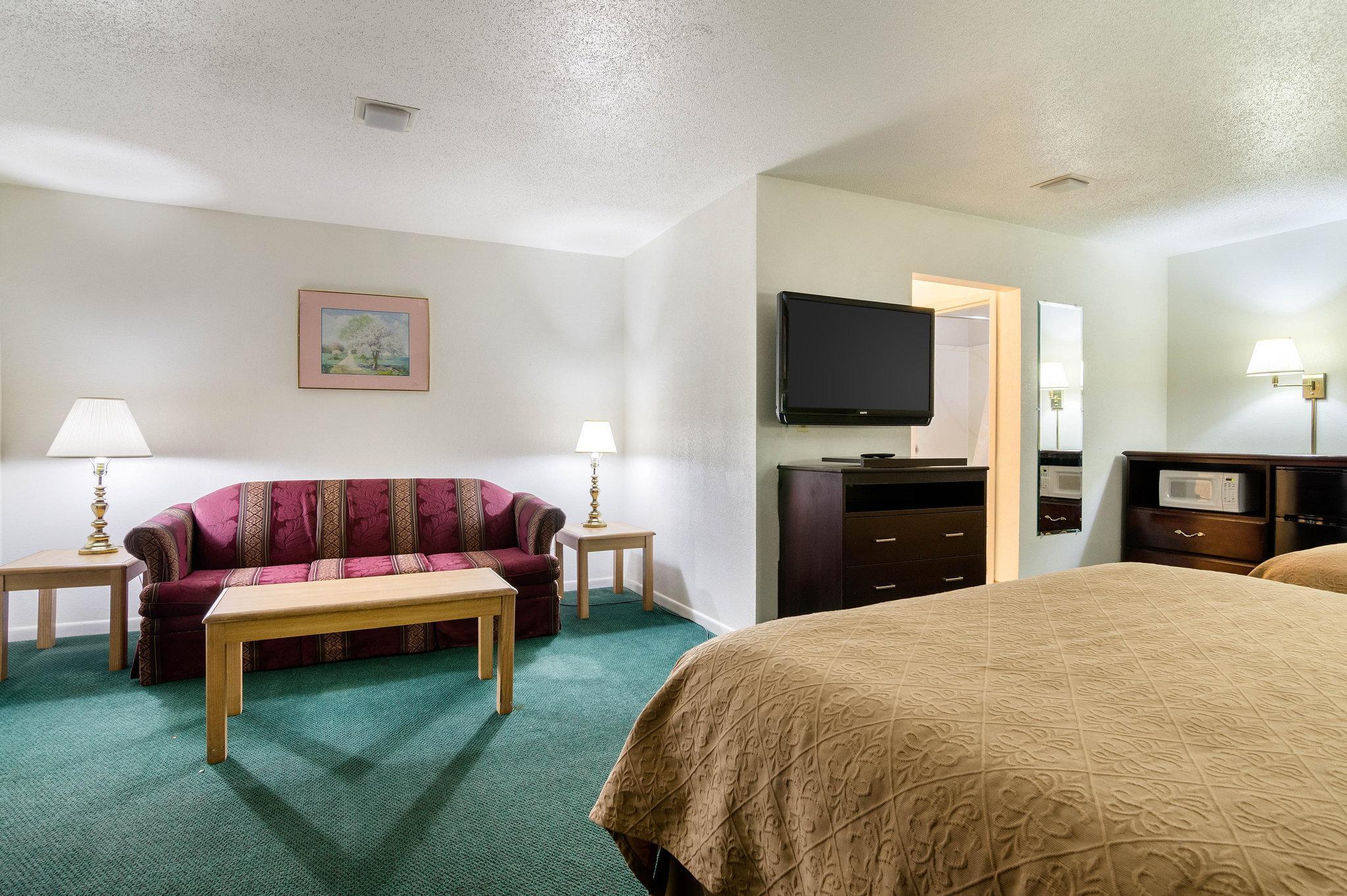 Colby Inn And Suites المظهر الخارجي الصورة