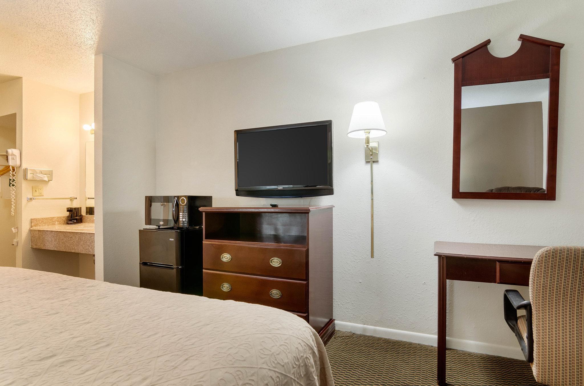 Colby Inn And Suites المظهر الخارجي الصورة