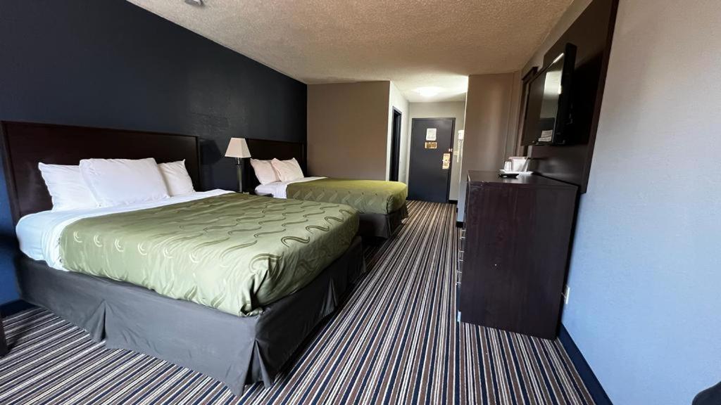 Colby Inn And Suites المظهر الخارجي الصورة